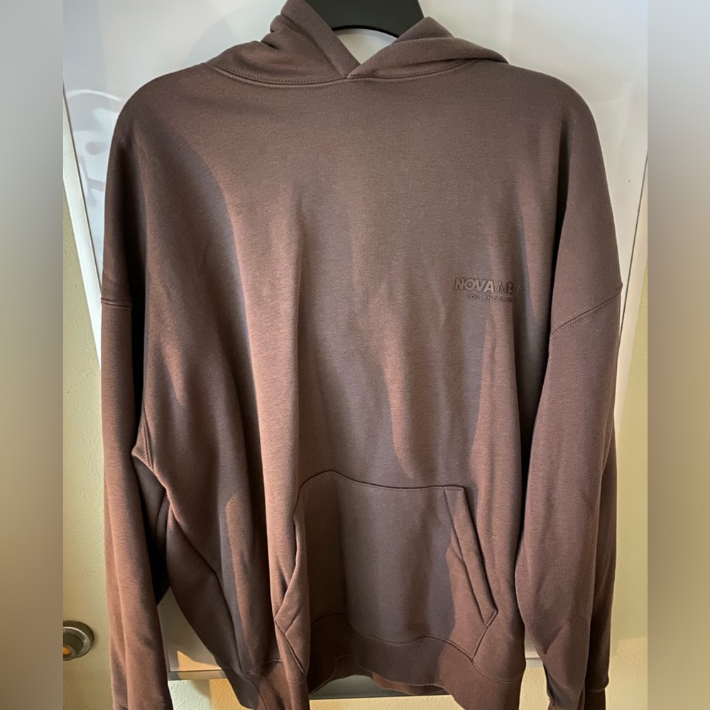 Men’s oversized medium, brown Nova Men hoodie